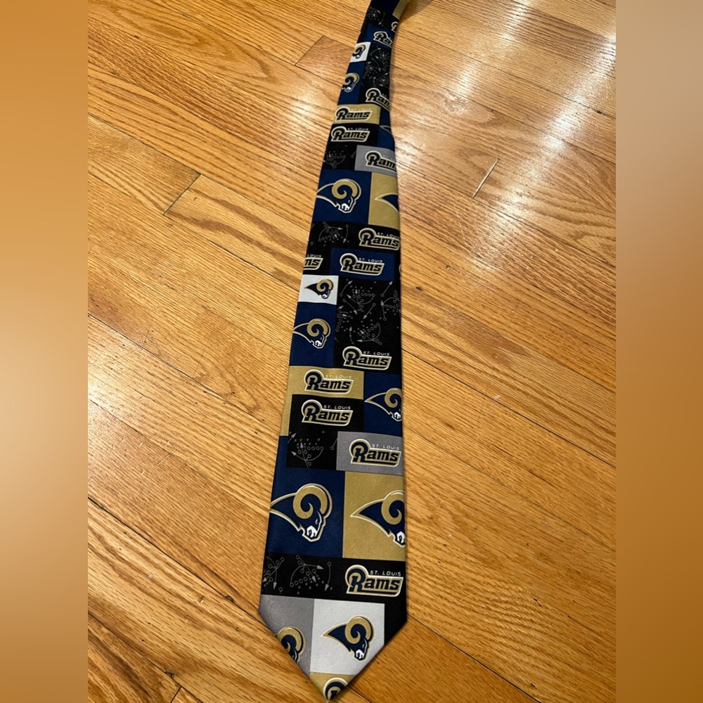 St. Louis Rams tie nfl